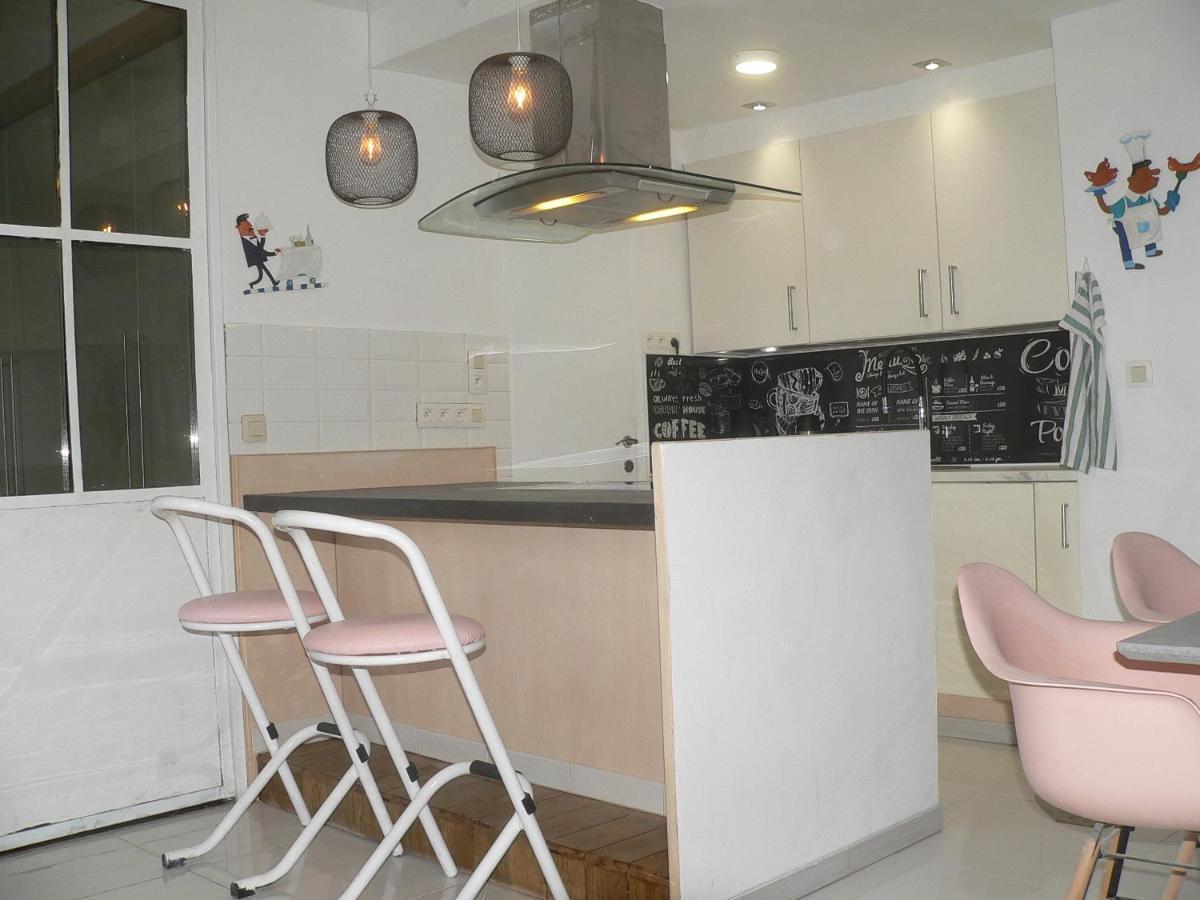 Liege Centre 6 Rue Montagne Sainte Walburge, 4000 Liege, Pour 2 Pers A 3 Minutes De La Gare St Lambert Apartment Luaran gambar