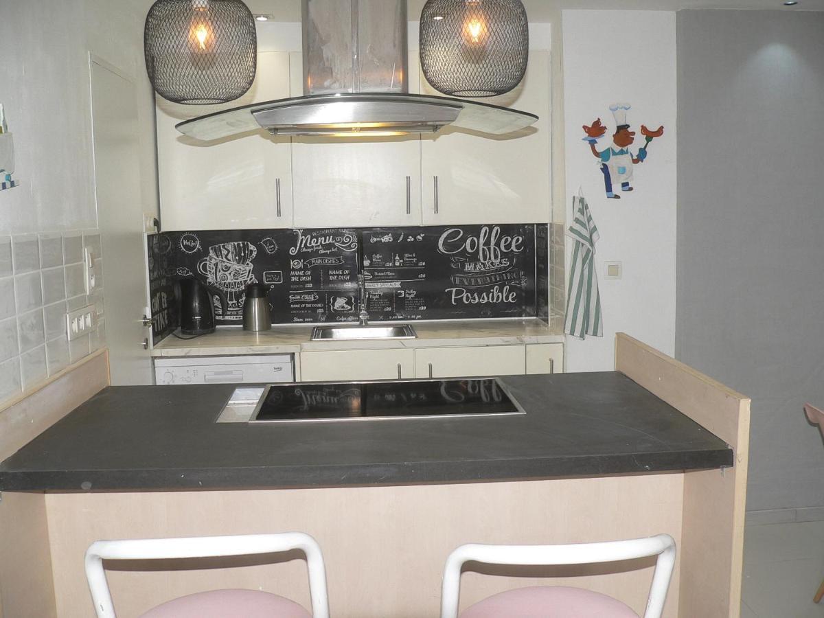 Liege Centre 6 Rue Montagne Sainte Walburge, 4000 Liege, Pour 2 Pers A 3 Minutes De La Gare St Lambert Apartment Luaran gambar