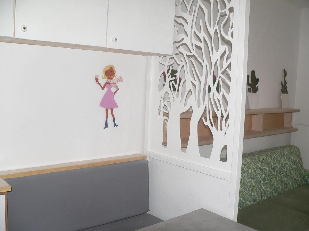 Liege Centre 6 Rue Montagne Sainte Walburge, 4000 Liege, Pour 2 Pers A 3 Minutes De La Gare St Lambert Apartment Luaran gambar