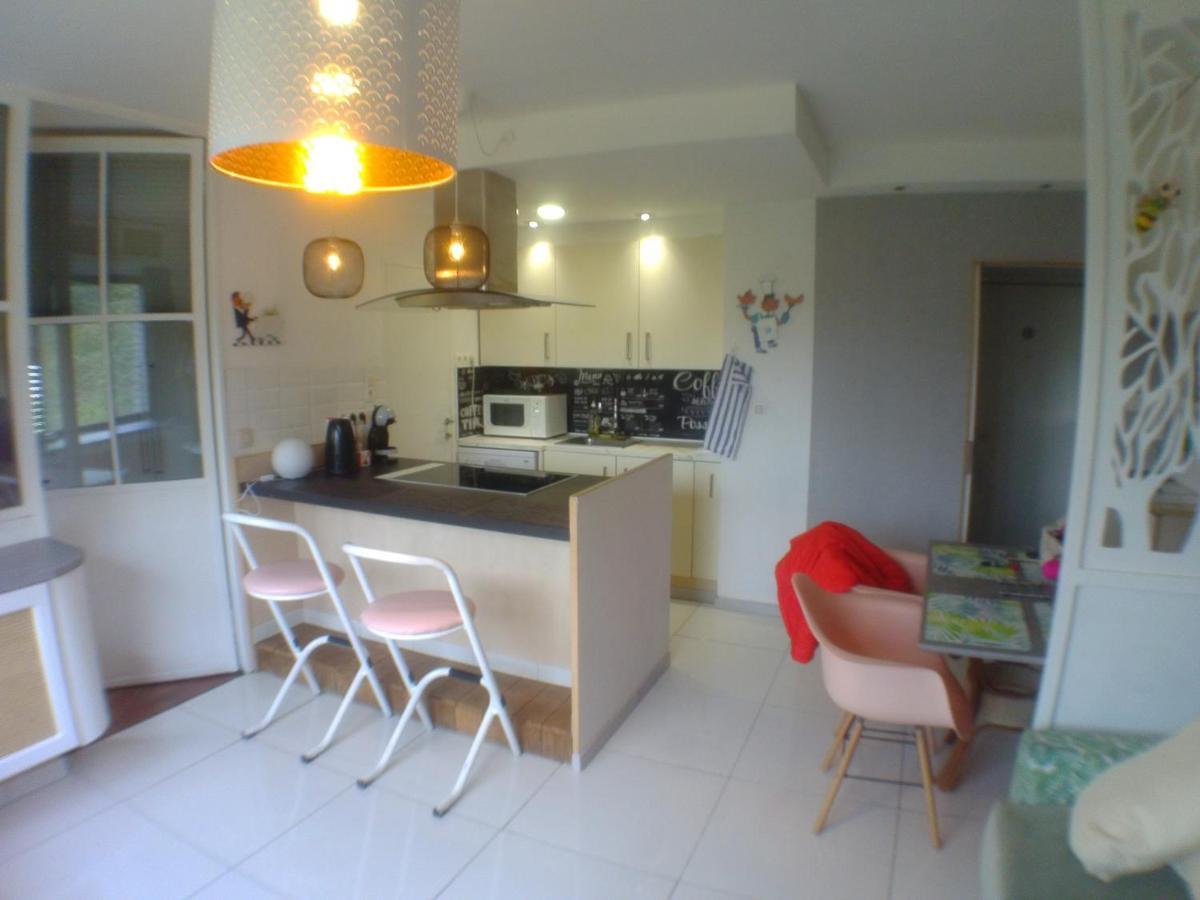 Liege Centre 6 Rue Montagne Sainte Walburge, 4000 Liege, Pour 2 Pers A 3 Minutes De La Gare St Lambert Apartment Luaran gambar