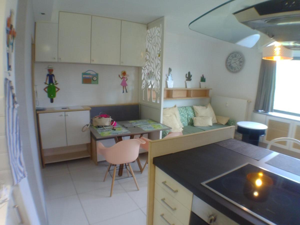 Liege Centre 6 Rue Montagne Sainte Walburge, 4000 Liege, Pour 2 Pers A 3 Minutes De La Gare St Lambert Apartment Luaran gambar