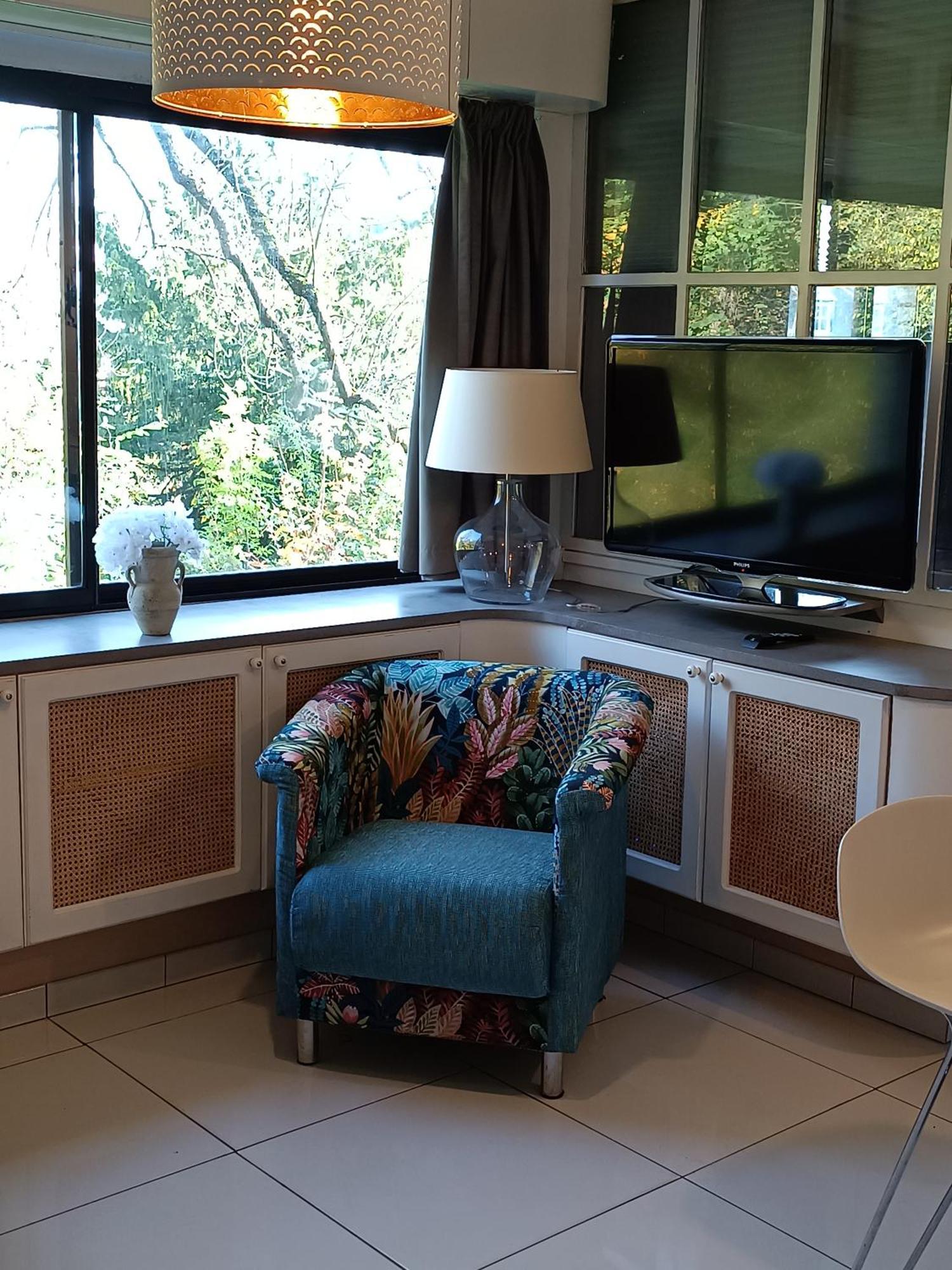 Liege Centre 6 Rue Montagne Sainte Walburge, 4000 Liege, Pour 2 Pers A 3 Minutes De La Gare St Lambert Apartment Luaran gambar