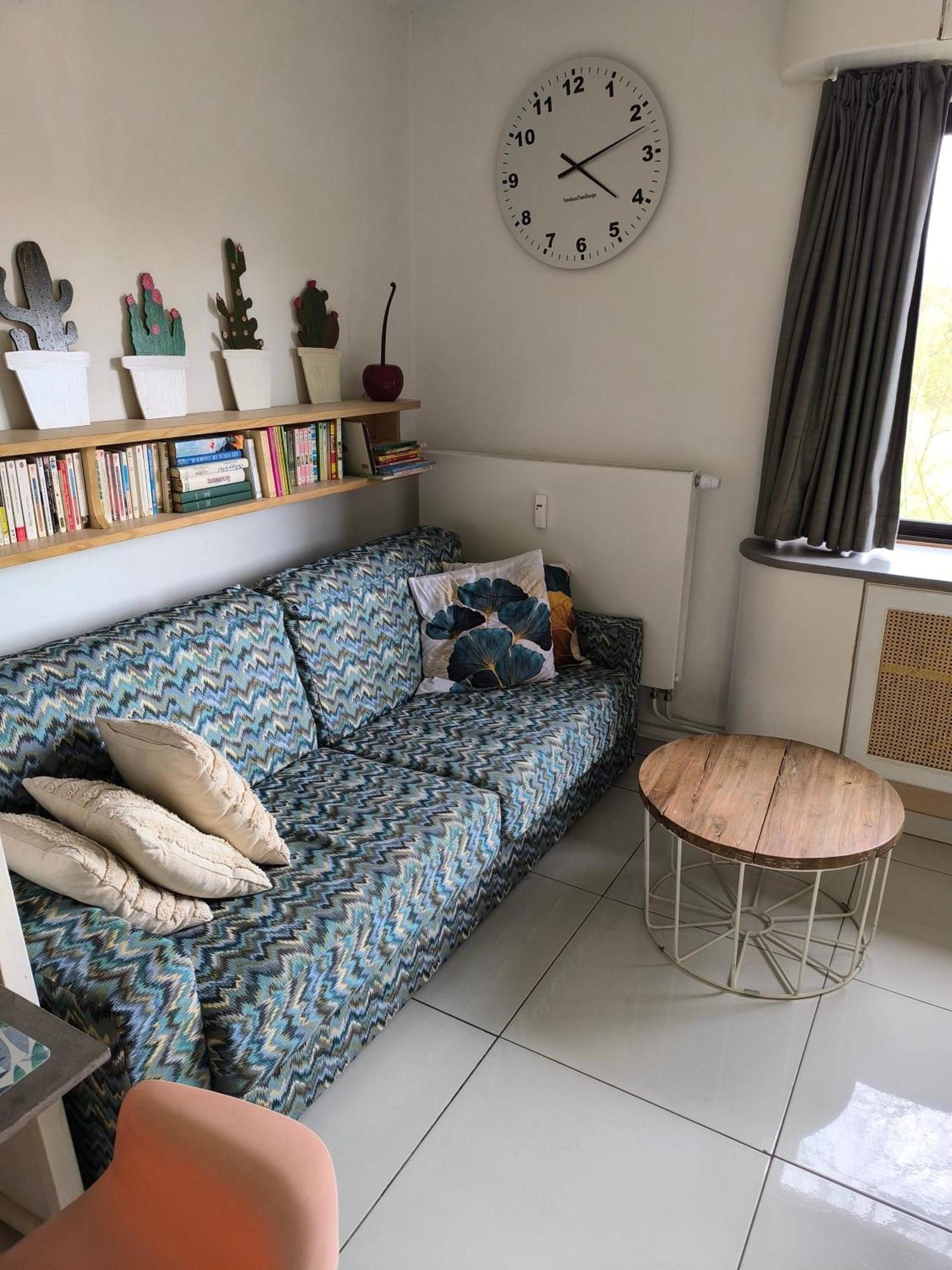 Liege Centre 6 Rue Montagne Sainte Walburge, 4000 Liege, Pour 2 Pers A 3 Minutes De La Gare St Lambert Apartment Luaran gambar